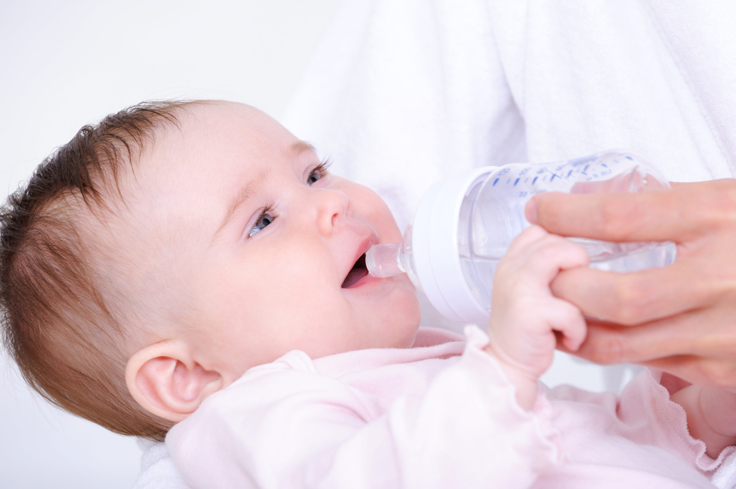 How to Safely Prepare Baby Formula with Water